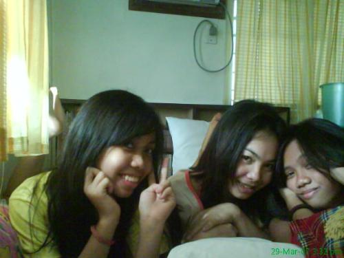 three girls - my family.. =)