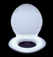 toilet seat - A lovely white toilet seat!