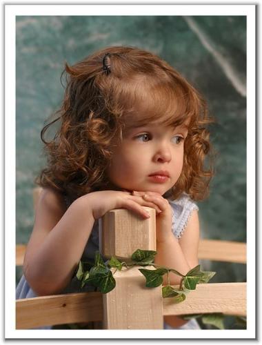 soooooo sweet - staring at somthing......