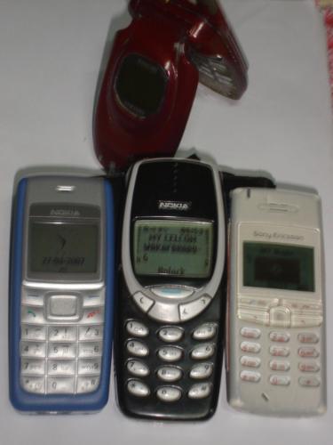 brand handphones - brands of handphones . sony erricson , nokia & samsung .