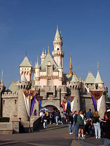 disneyland - this is sleeping beauty's castle @ disneyland!