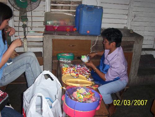 candles - trainor in candle making