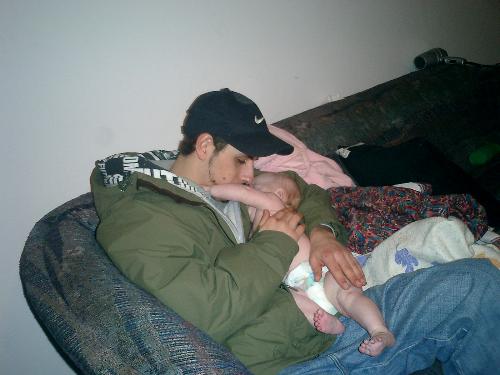 big hugz!! - Sianna giving her daddy a hug for the first time!! AWE!!