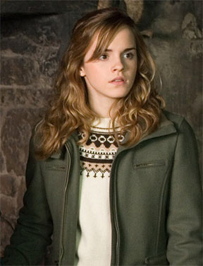 Emma Watson - Emma watson is the girl who is better known as Hermoine Granger in the Harry Potter Movies. she is the partner of harry in the movie who supports him.