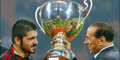photo of Gattuso and Berlusconi! - Photo taken when captain Gattuso took Berlusconi Cup.