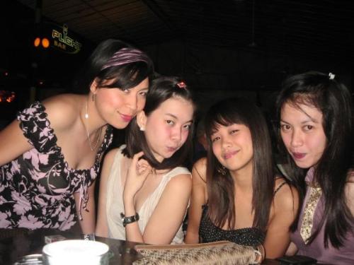 gimmick wit my girl friends!!! - i was a night out with my friends..it was really fun..!