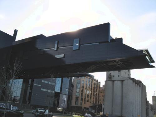Guthrie Thatre - Free standing self supporting skyway walkway