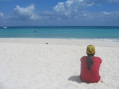 boracay - this is my friend emmadelle watching the beautiful shore of boracay... :) i hope i could go there like my friend. 