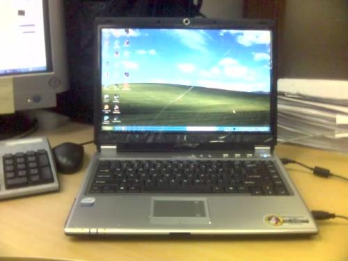 clevo m540 - my desk and my clevo m540