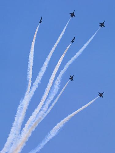 Blue Angels - From the same airshow, the blue angels