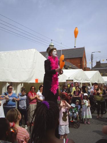 Drogheda Arts Festival - 6 days of theatre, music, spectacle, visual arts, puppetry, street theatre, comedy and dance. Welcome to the 3rd Annual Drogheda Arts Festival! A multi-disciplinary programme of national and international acts.