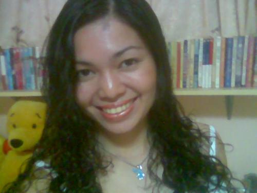 Locked up with Curls - what can you say with this photo peeps? anyways, this was taken at my room..just bored so i took some pics of myself..=)
