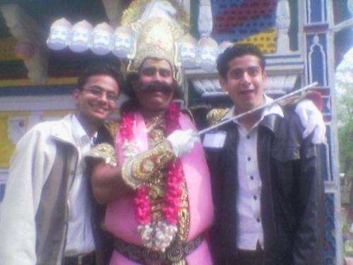 ravan killing my friend - here me n my room mate anuj with RAVAN at surajkund fair
