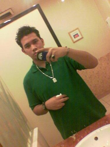 time 2 watch tha movie!! - pic ni ak tgkp mse nk kuar ngn beby ak.. besh gler..