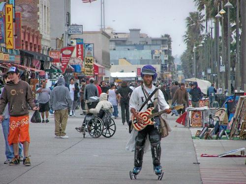 Venice Beach stroll - this is just a small part of the Venice Beach boardwalk area....its a blast there and i cant wait to take my kids..