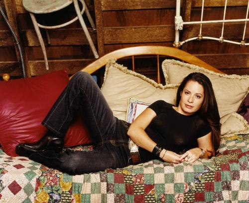 Piper - Image of Piper Halliwell played by Holy Marie Combs in the tv show Charmed