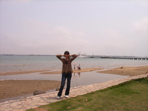 feel the sea wind blow through my face... - Hello!everybody.This is me, Yoland.And this photo was taken in 25th Mar.Do you like it?~~