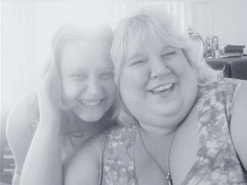 Me and Area 51 Jess...lol.. - This is me and Jess,shes one of my best friends,and i love her so much!...but what about the Area 51 thing? Its a longg story! lol lol!