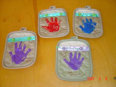 pot holders - Mother's Day pot holders. Gift for Mother's Day.