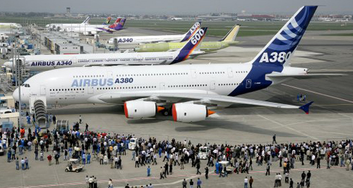 Air bus on a visit to India for first time - Ya. Airbus 380 came to India for a three day visit.  I is quite a large , no I must say it is giant plane. But I didn'y got chance to sit inside. I wnana know more about it. Please tell me more about it. About it's interior, facilities,etc.