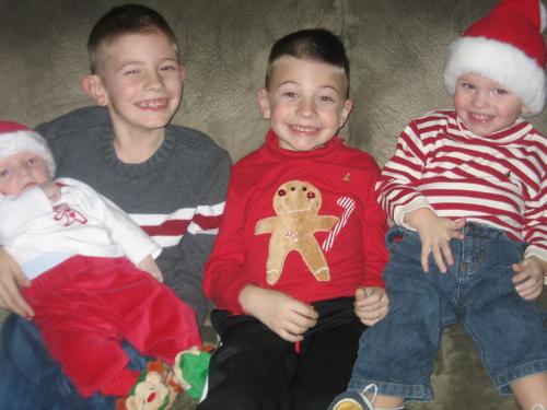 My 4cuteboys at Christmas - Christmas pictures!!