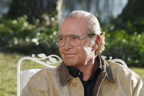 Picture of James Garner - A picture of James Garner from the movie. He acted as the old Noah in The Notebook.