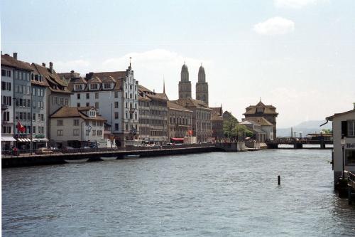 Switzerland - Beautiful Photographs of Amazing places in Switzerland one must see.