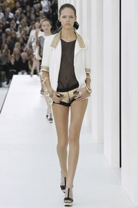 fashion 2007 - catwalk fashion. mini is in this season so get your legs out!