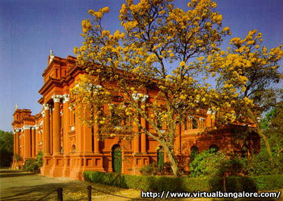 this is the Govt Museum - it also has a art gallery