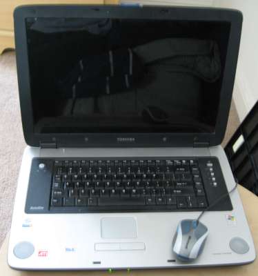 Laptop - Laptop/notebook computer