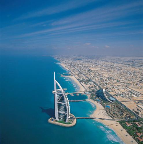 fantastic hotel - This is the Burj Al-Arab hotel in Australia.It's so beautiful.