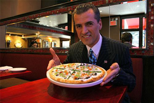 $1000 pizza - Displaying the pizza, which cost $1000.