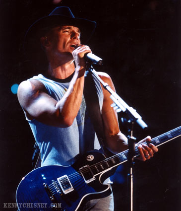 Singer Kenny Chesney - My favorite Today's Country singer-Kenny Chesney!