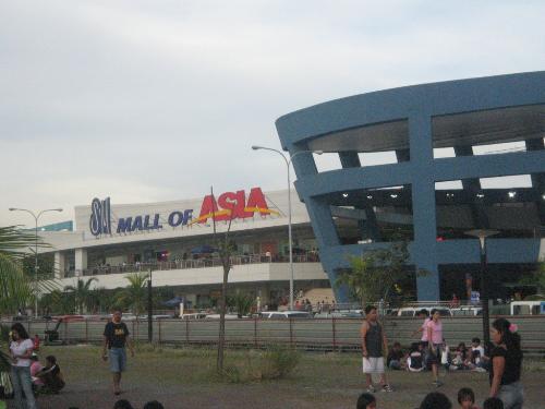 SM Mall of Asia - the largest mall in the country!