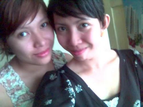 sisters! - we look so different that nobody thinks were sisters! btw she's 7 years younger than me but i look younger than her! hahaha!