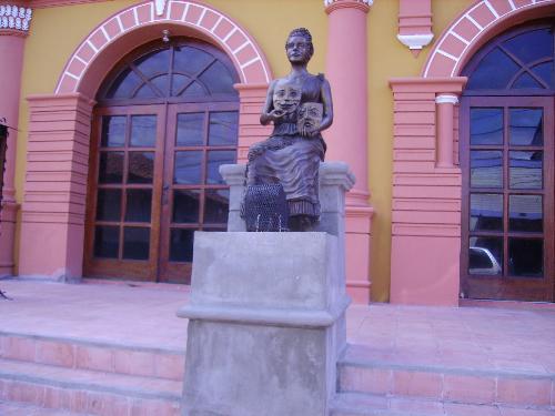 Building in Leon, Nicaragua - There were three statues in front of this building. This is one of them.