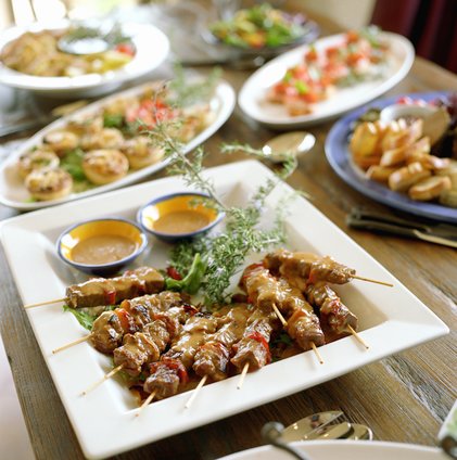 kebab - Kebab with sauce and different food.