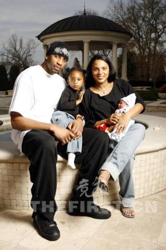 T-mac - such a happy family~