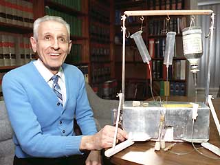Kevorkian and his Death Machine - Assisted Suicide Doctor