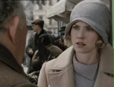 butiful lady - A shot from king kong