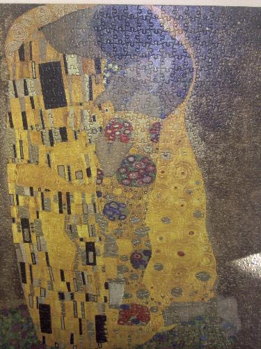 The Kiss jigsaw. - Copy of Gustav Klimt's The Kiss jigsaw puzzle.