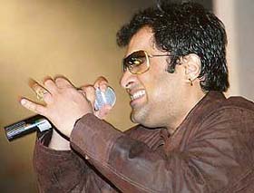 Kunal Ganjawala performs live - Kunal Ganjawala is an Indian singer, known primarily for his work as a Bollywood playback singer. His breakthrough hit, Bheegey Hont from the film Murder, won the 2005 Zee Cine Award for Best Playback Singer (male).