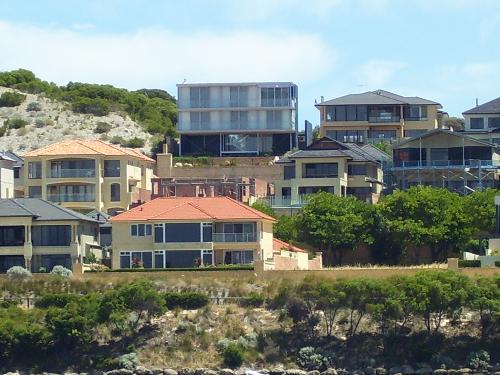 house on the swan - house on the swan river