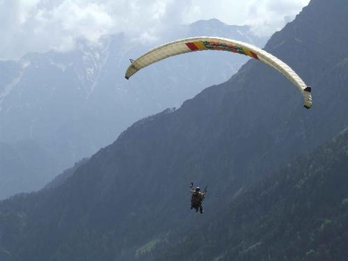 Paraglading - now i m doin paragliding....................