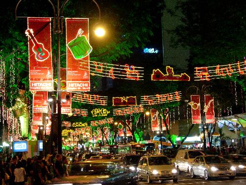 Christmas Lightup 2005 - Orchard Road, Singapore. This main shopping street is lighted for Christmas every November & December.
