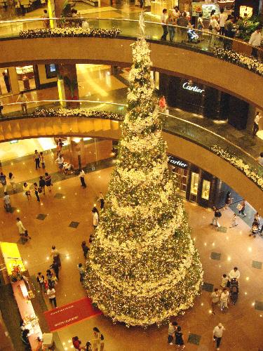 Christmas Lightup 2004 - Giant Christmas tree at the atrium of Ngee Ann City Shopping Centre.