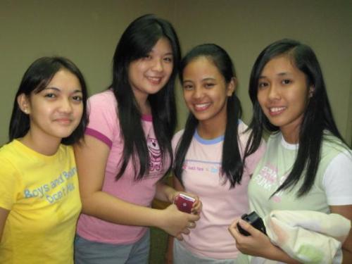 gia, jam, ja and me - taking pictures just before we go to sleep