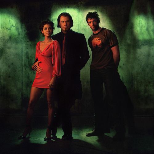 Swordfish - Image of Hugh Jackman with Halle Berry and John Travolta from Swordfish
