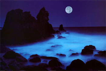 Full moon. - Full moon at California coast.