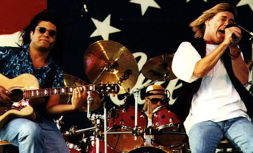 Pete, Louie & John in concert - Petra's bandmates Pete, Louie & John in concert